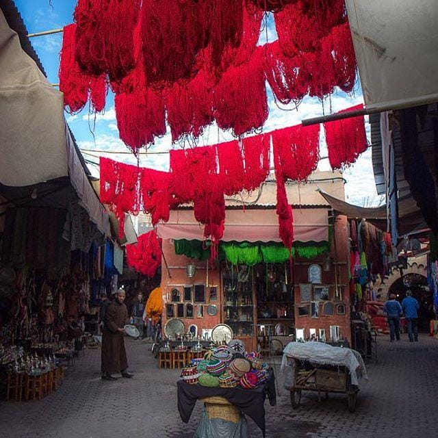 Moroccan Wool and Berber Rugs: Materials, Symbolism, and the Weaving Tradition