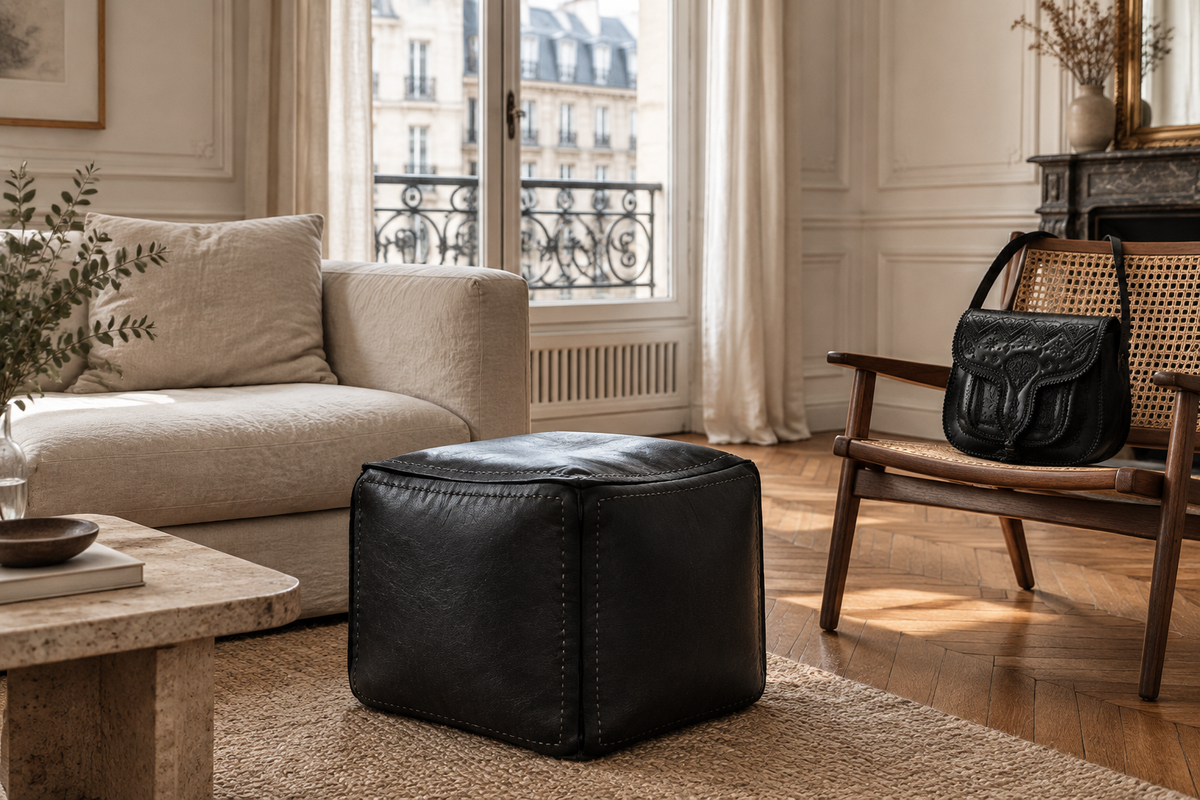 Hero Black dans un salon parisien