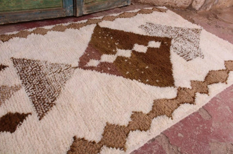 Adrar — pile and knot structure detail