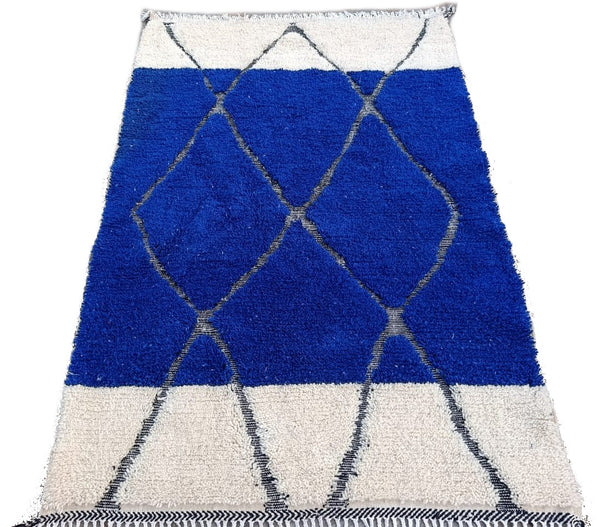Izri — The Unbroken Line | Handwoven Moroccan Wool Rug | Ivory & Cobalt | 227 × 152 cm